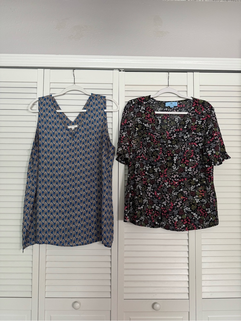 Set of Two Floral Boho Blouses Flowy Sz L